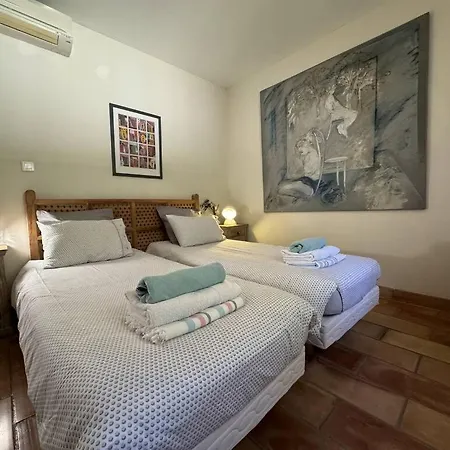 La Maison De Mathilde Les Angles (Gard)